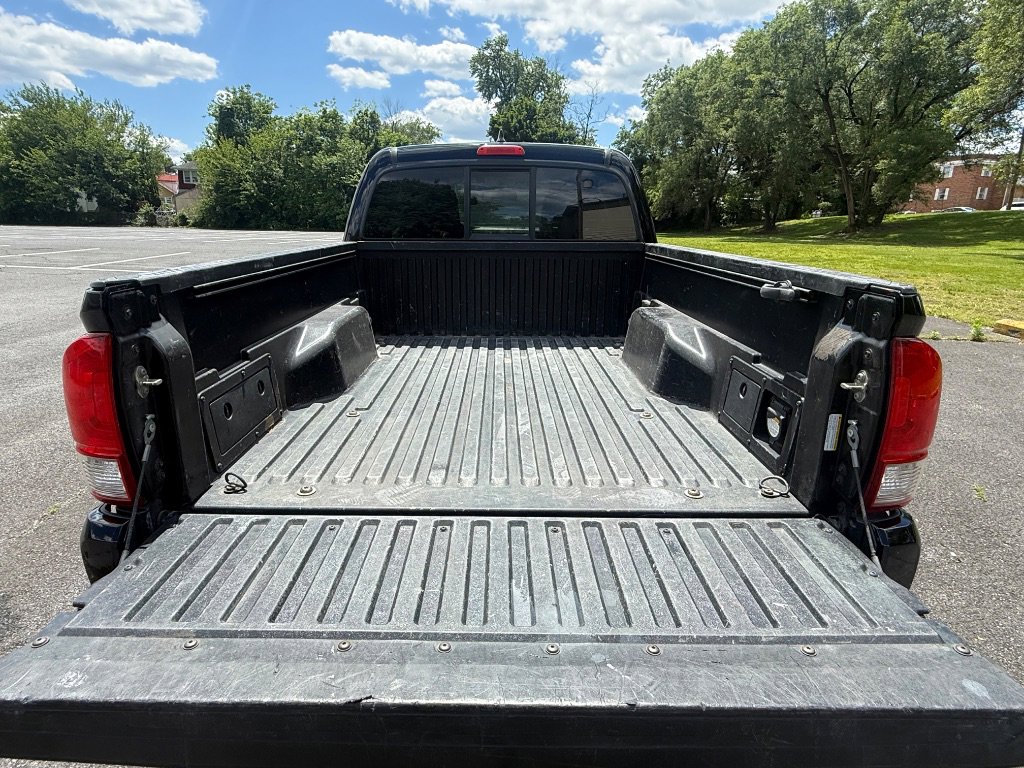 Used 2017 Toyota Tacoma TRD Sport w/ Tow Package (A/T) AWD/4WD image 24