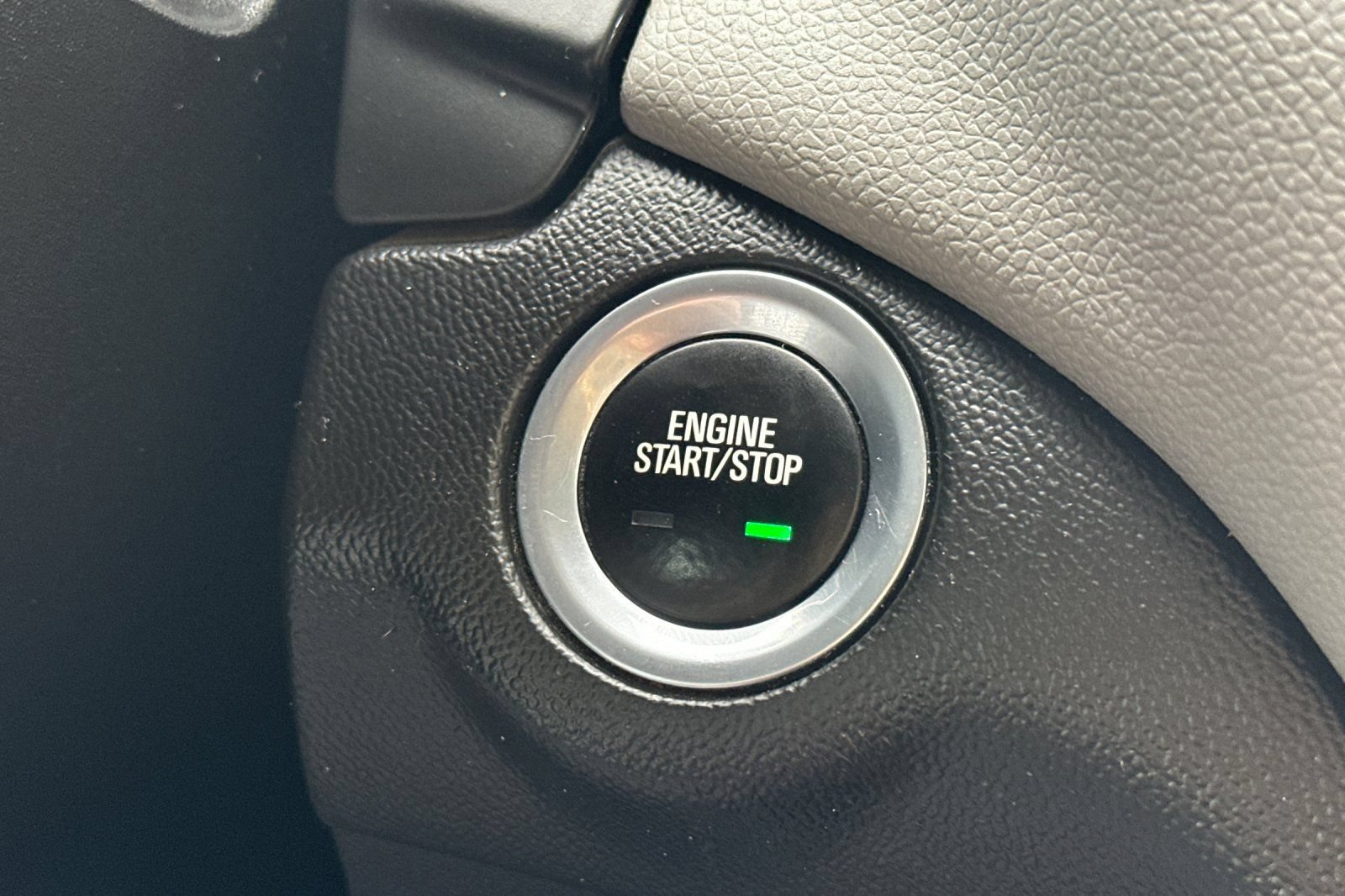 Certified 2020 Chevrolet Equinox LS AWD/4WD image 29