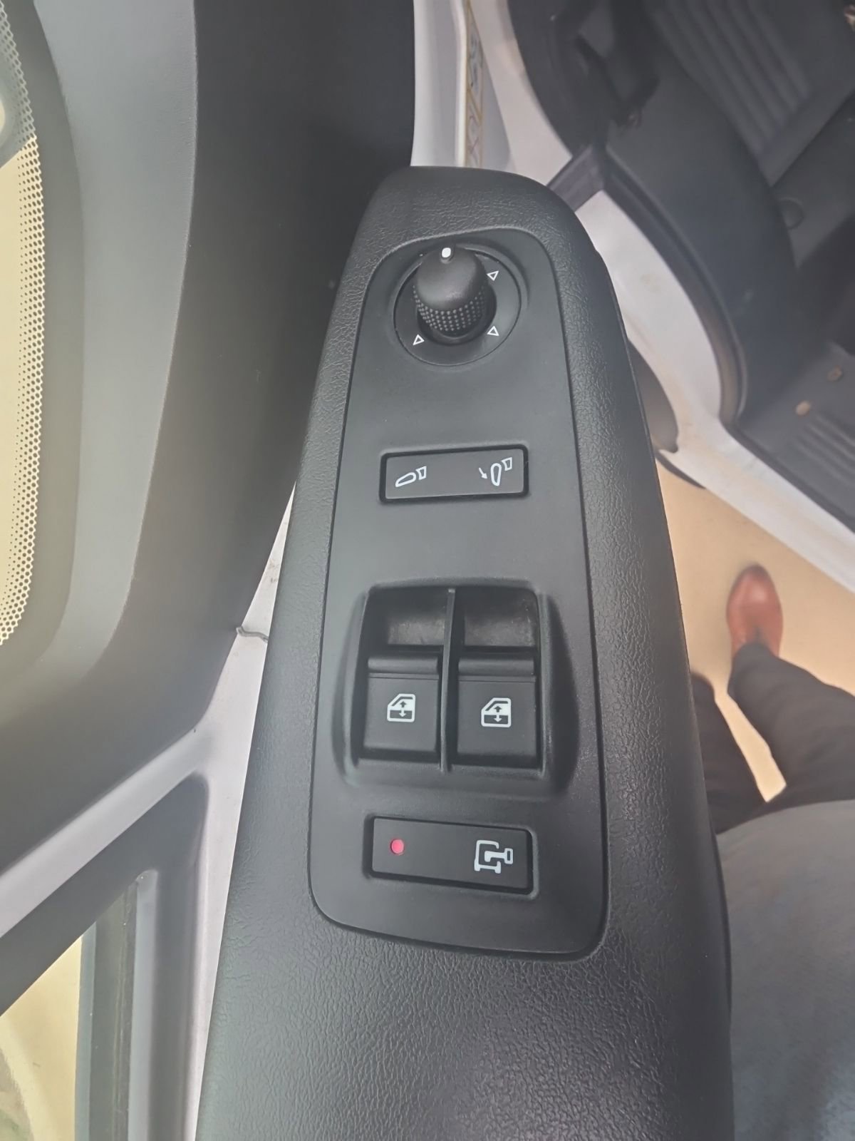 Used 2025 RAM ProMaster 2500 w/ Convenience Group FWD image 15