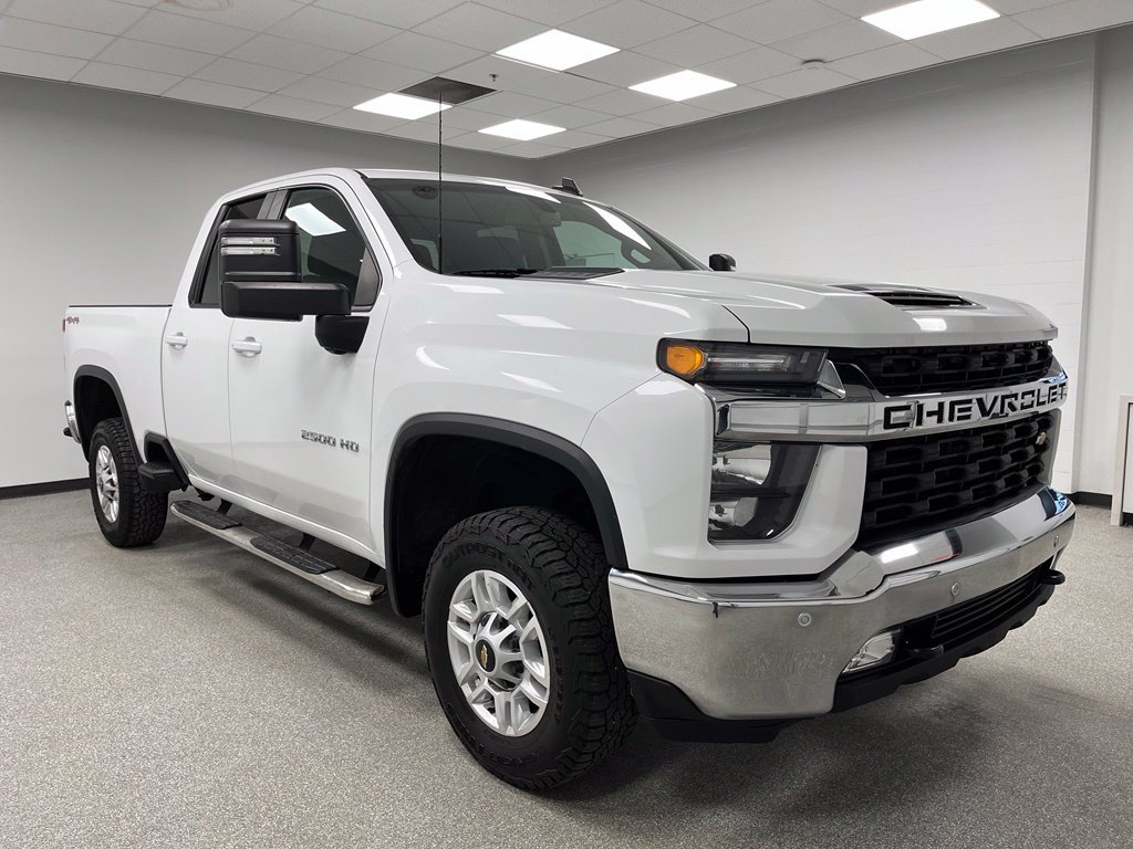 Used 2023 Chevrolet Silverado 2500 LT w/ True North Edition AWD/4WD image 2