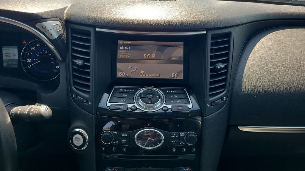 Used 2016 INFINITI QX70 2WD image 19