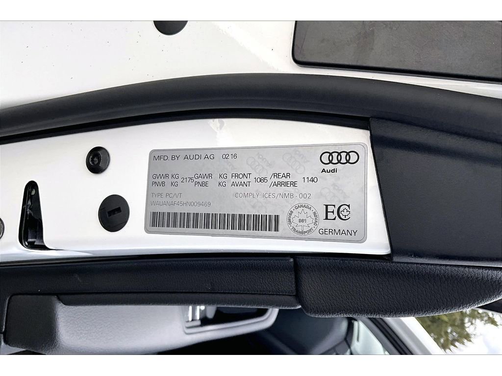 Used 2017 Audi A4 2.0T Premium image 31