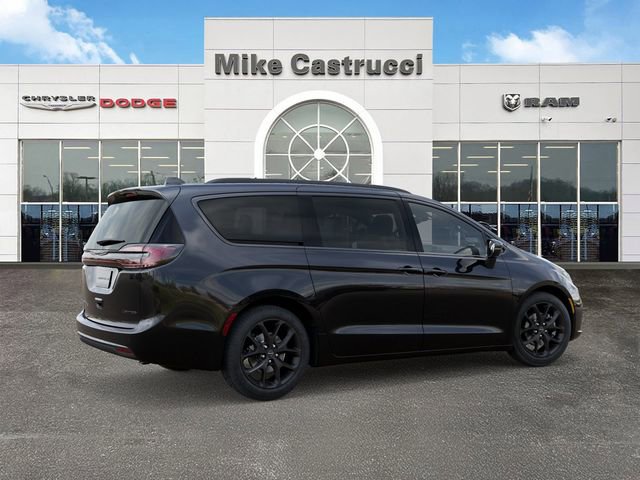 New 2026 Chrysler Pacifica Limited w/ S Appearance Package image 5