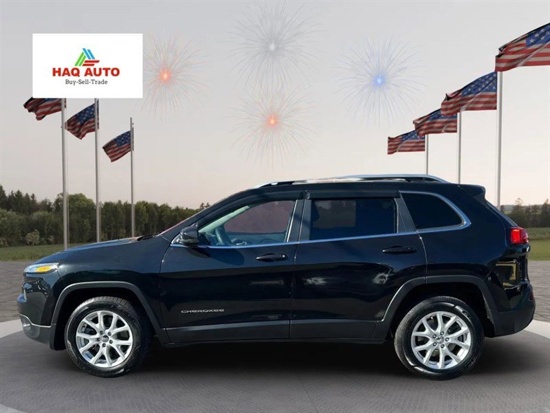 Used 2016 Jeep Cherokee Latitude w/ Safety/Convenience Group image 8