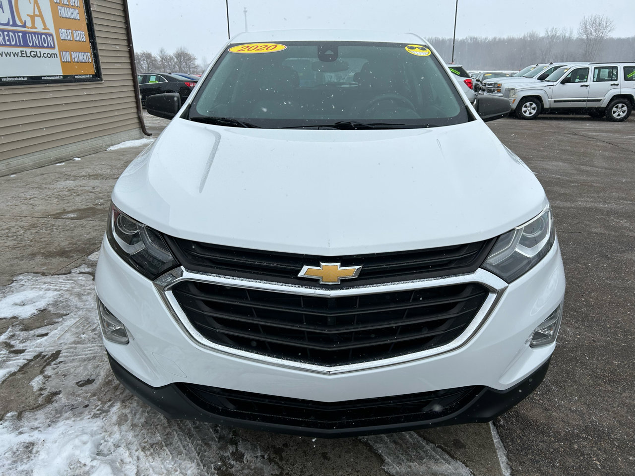 Used 2020 Chevrolet Equinox LS image 2