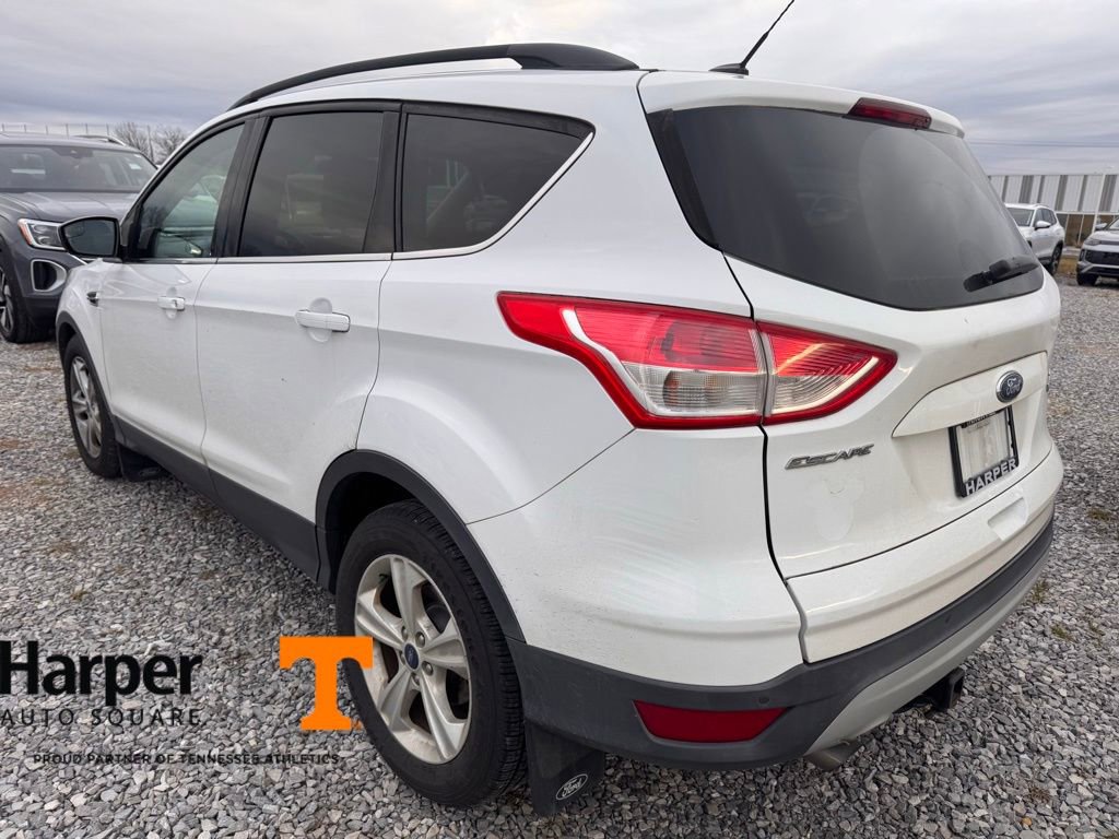 Used 2015 Ford Escape SE w/ Equipment Group 201A image 3