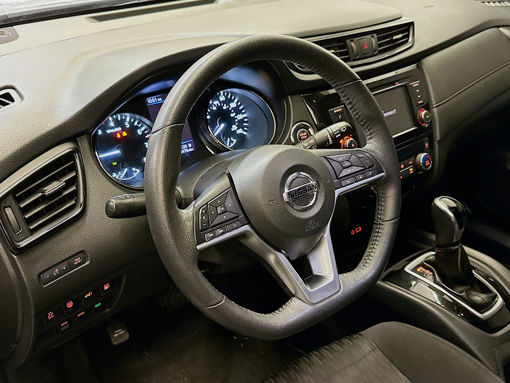 Used 2019 Nissan Rogue SV AWD/4WD image 18