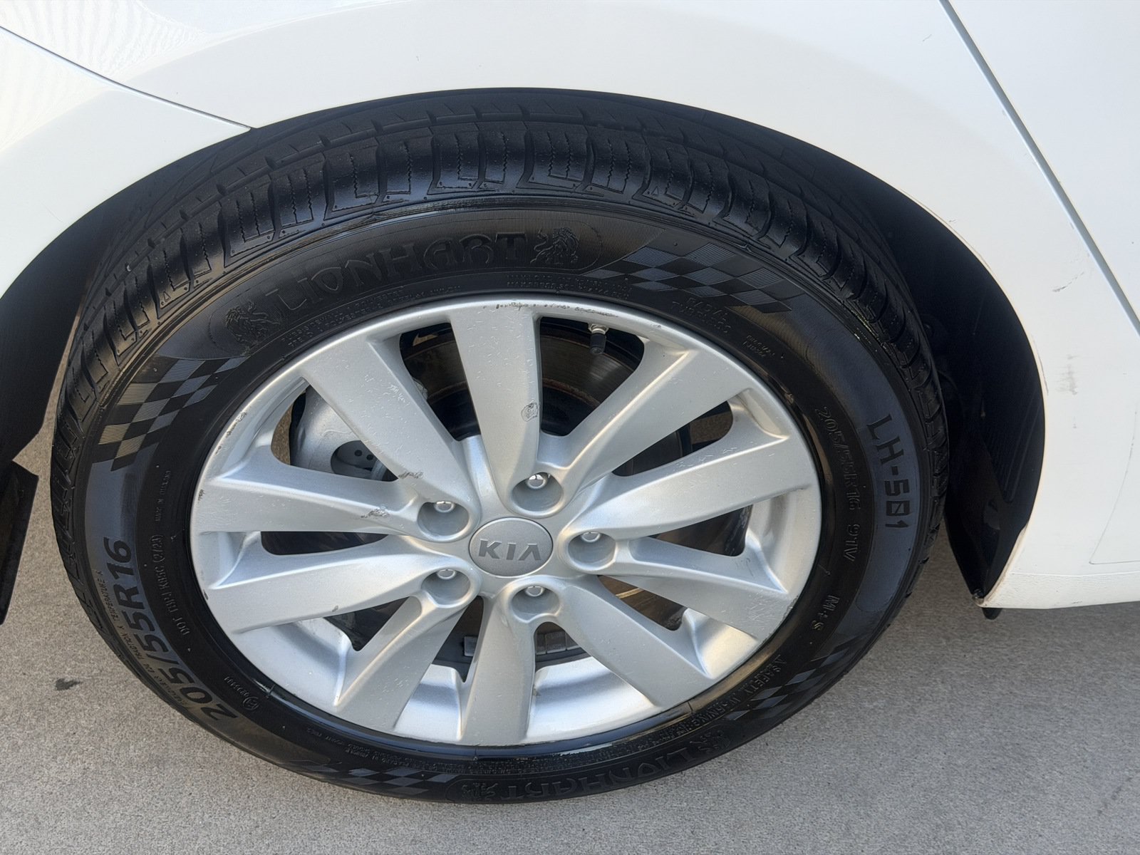 Used 2014 Kia Forte EX FWD image 12