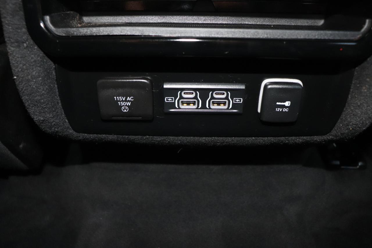 Used 2024 Jeep Wagoneer L Series II w/ Flexible Seating Group image 23