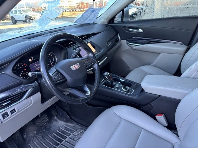 Used 2019 Cadillac XT4 Luxury w/ Cold Weather Package image 11