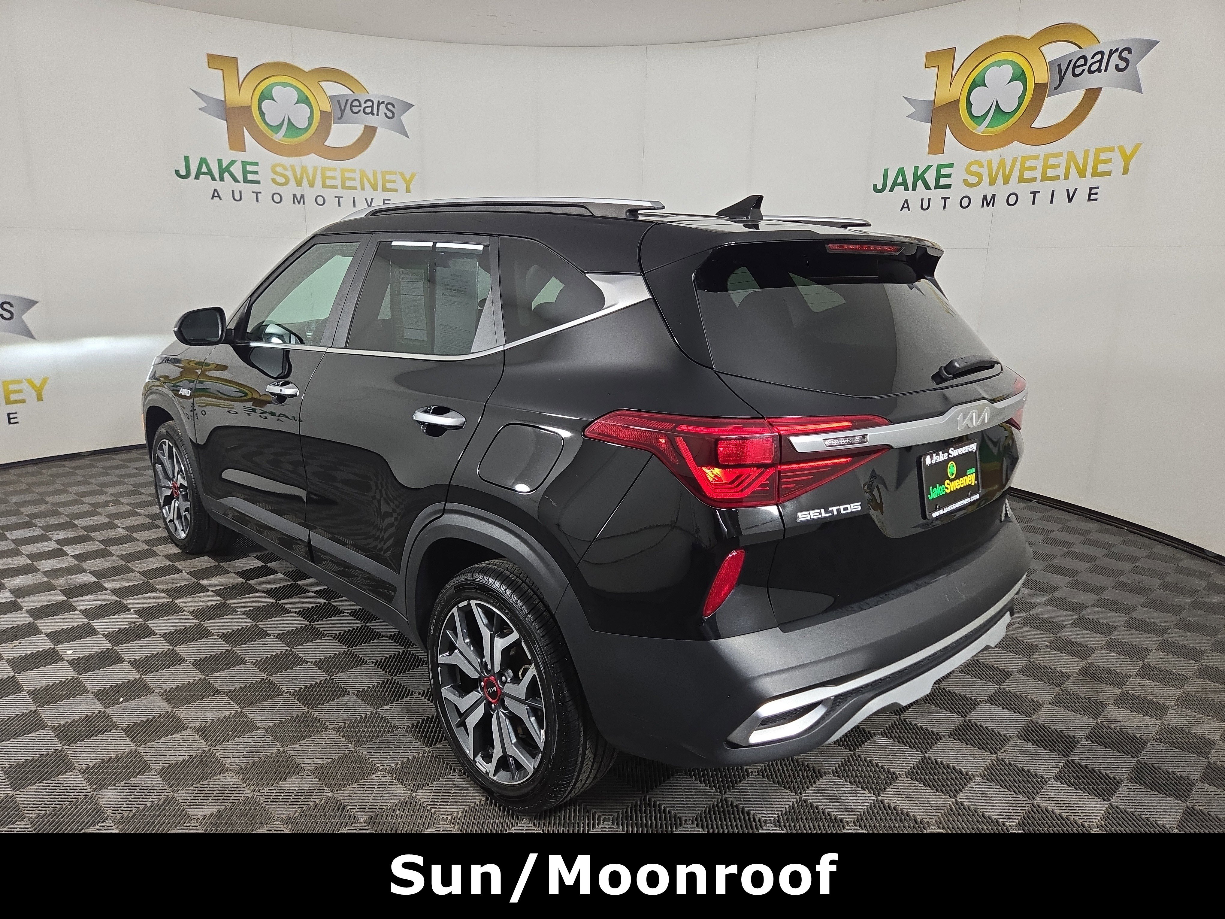 Used 2023 Kia Seltos SX w/ SX Sunroof Package image 6