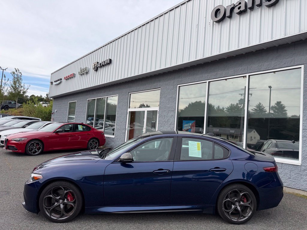 Used 2019 Alfa Romeo Giulia Ti AWD/4WD image 3