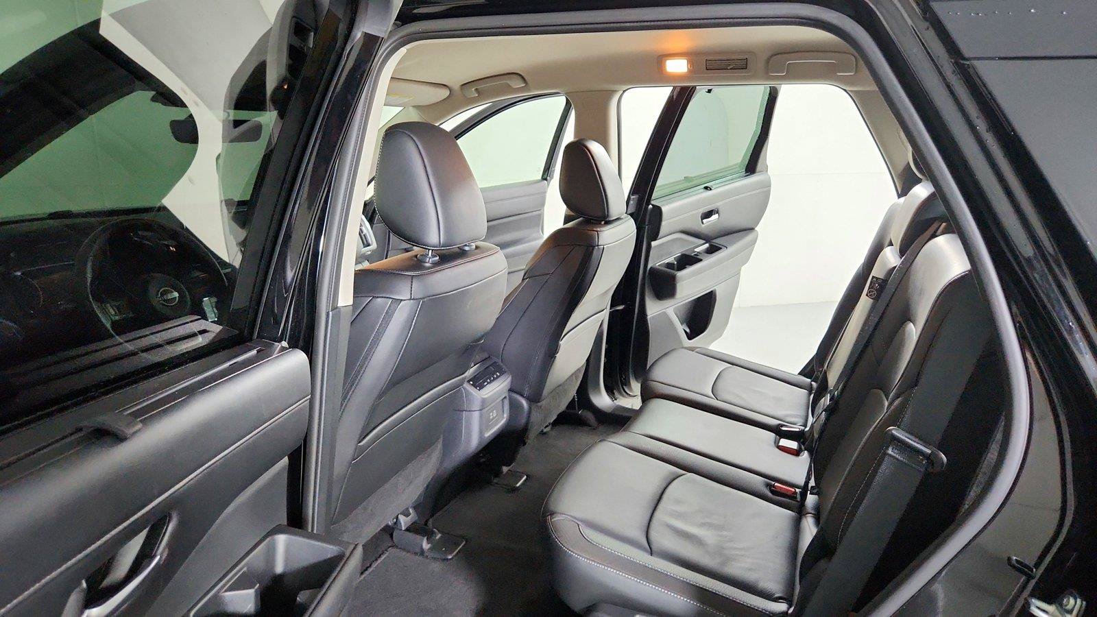 Used 2025 Nissan Pathfinder SL FWD image 23