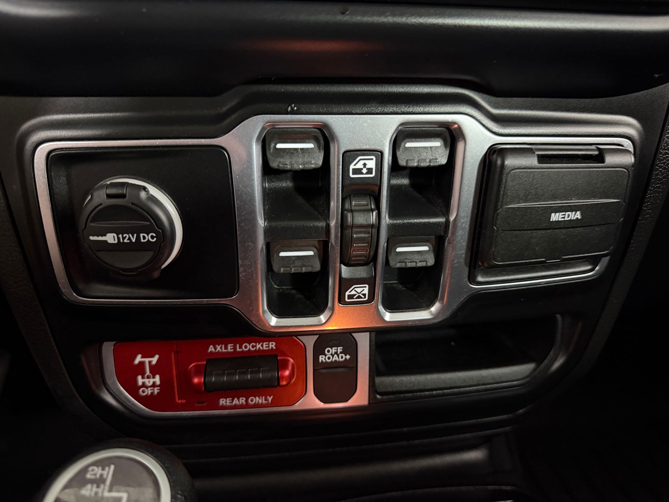 Used 2020 Jeep Gladiator Mojave AWD/4WD image 23