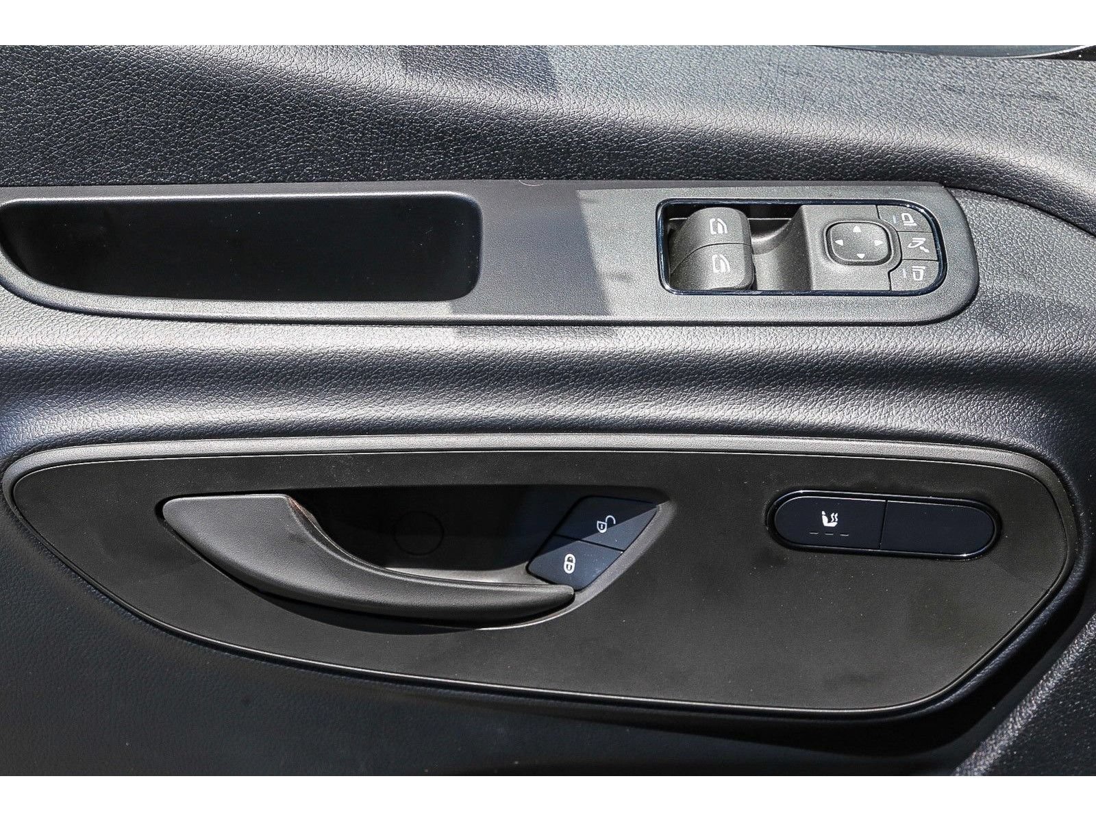 New 2024 Mercedes-Benz eSprinter 170 Cargo image 20