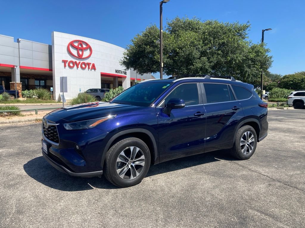 Certified 2025 Toyota Highlander XLE