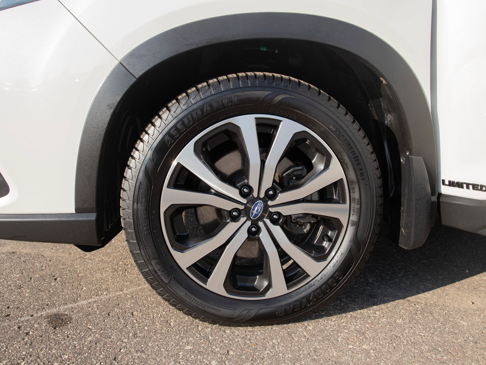 Used 2024 Subaru Forester Limited AWD/4WD image 32