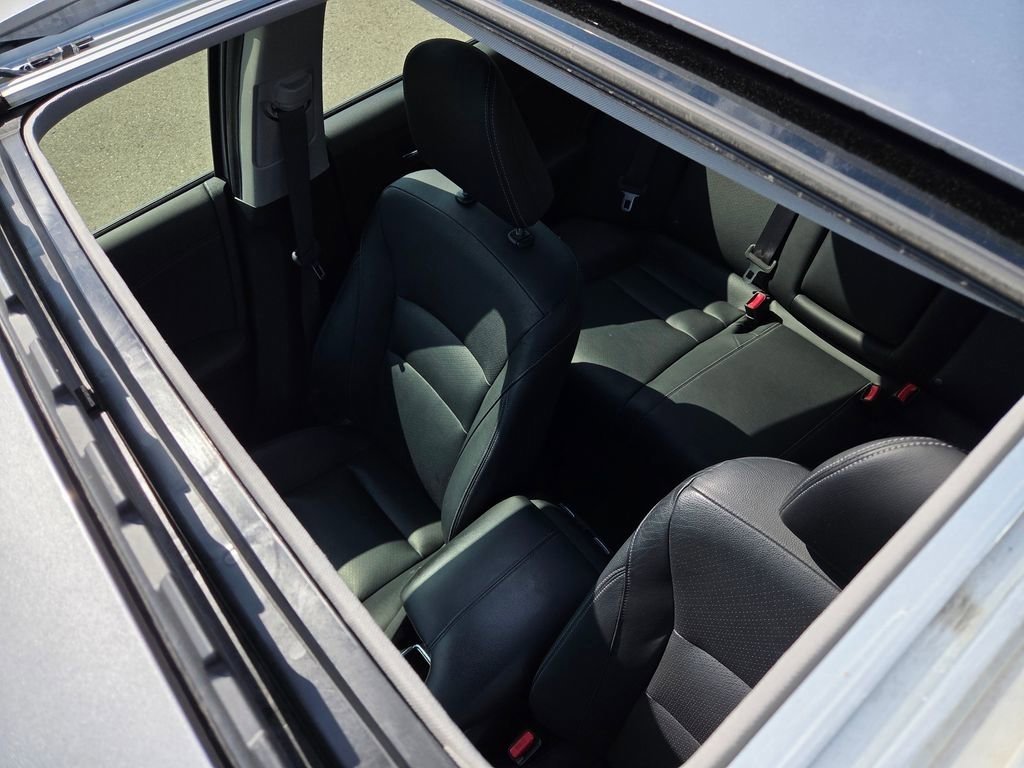 Used 2017 Honda Accord Touring image 9