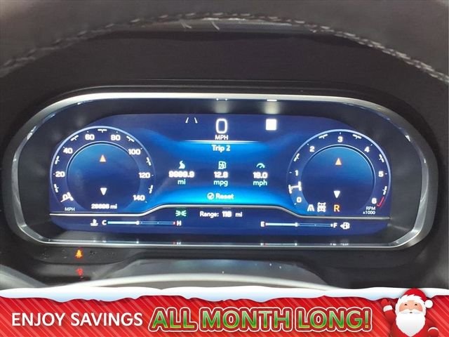 Used 2023 Chevrolet Suburban Premier image 28