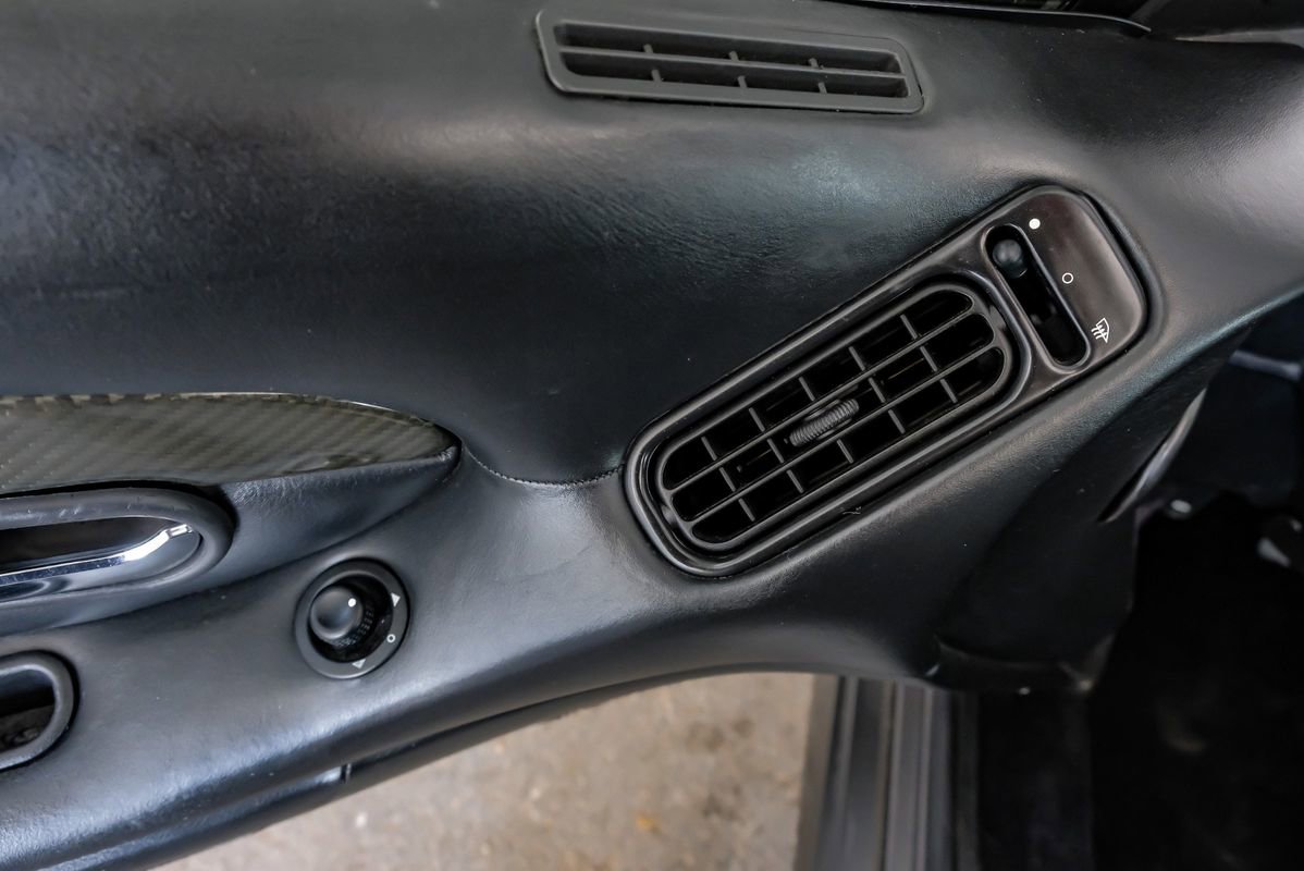 Used 2002 Aston Martin DB7 Vantage image 36