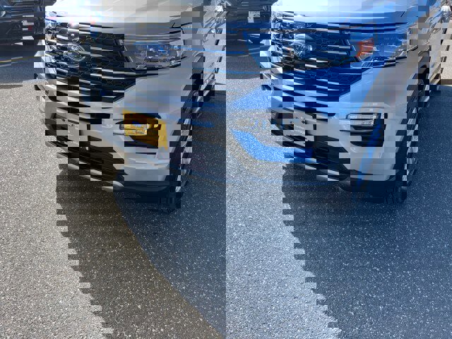 Certified 2021 Ford Explorer XLT w/ Equipment Group 202A image 29