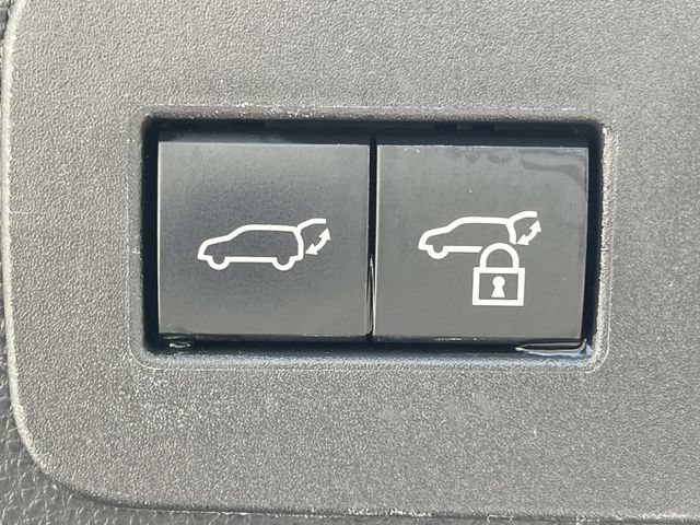 Used 2025 Lexus LX 600 4WD w/ Accessory Package (2T) image 22