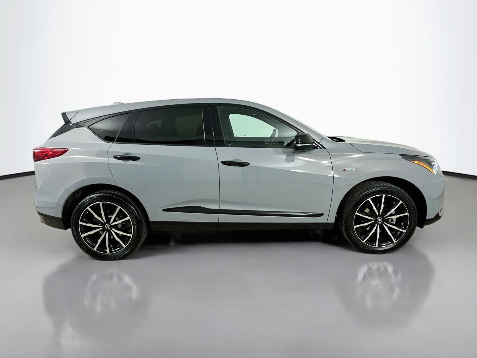 Used 2025 Acura RDX w/ Advance Package AWD/4WD image 4