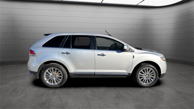 Used 2011 Lincoln MKX AWD w/ 102A Rapid Spec Order Code image 3