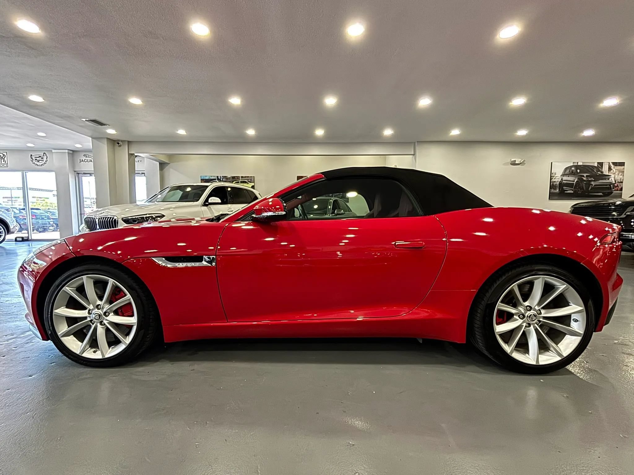 Used 2014 Jaguar F-TYPE S RWD image 4