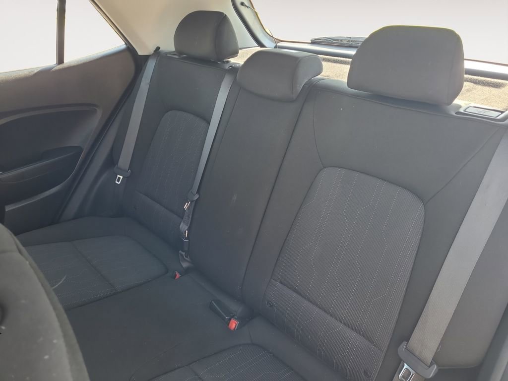 Used 2022 Hyundai Venue SE w/ Cargo Package FWD image 13