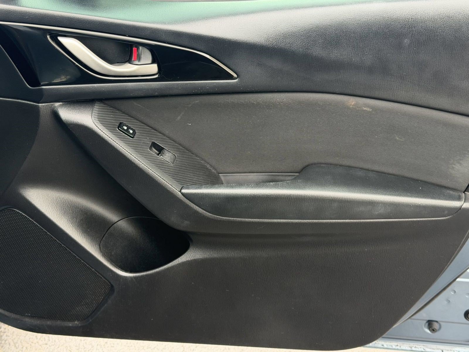 Used 2015 MAZDA MAZDA3 i Sport FWD image 31
