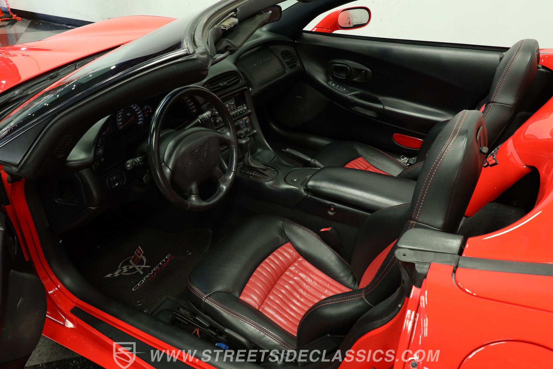 Used 1999 Chevrolet Corvette Coupe w/ Memory Pkg RWD image 4