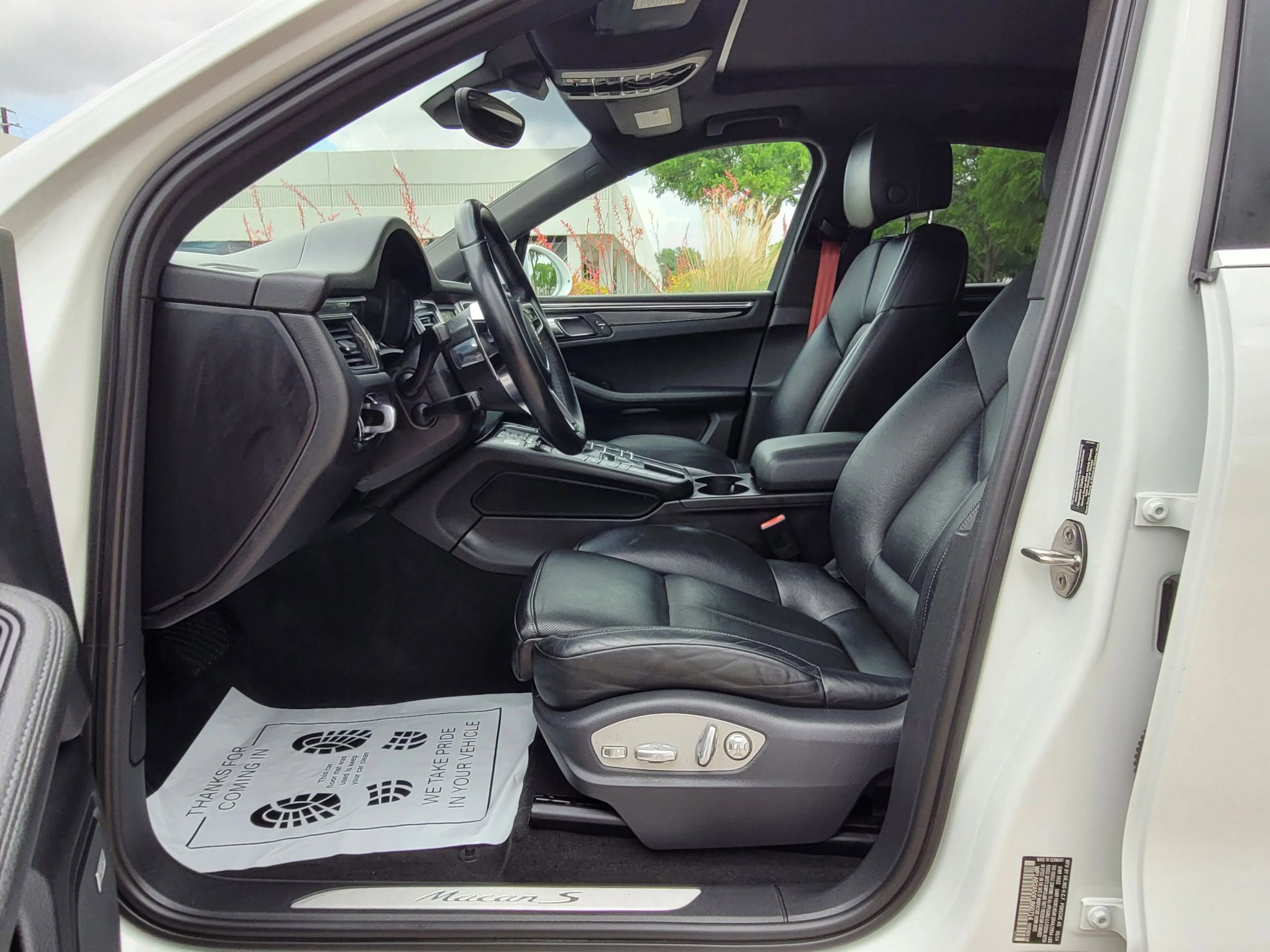 Used 2015 Porsche Macan S image 23