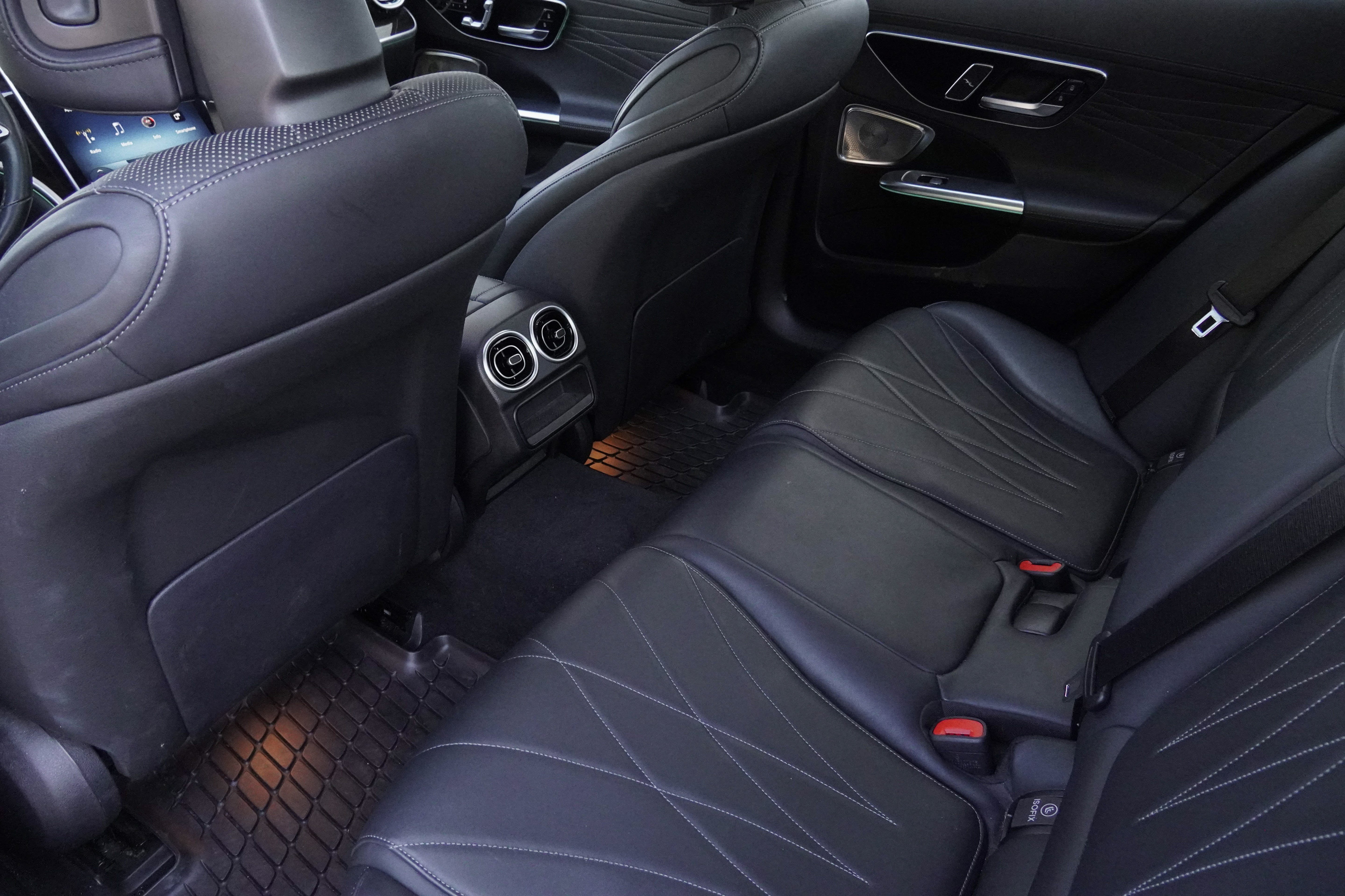 Used 2022 Mercedes-Benz C 300 Sedan image 34