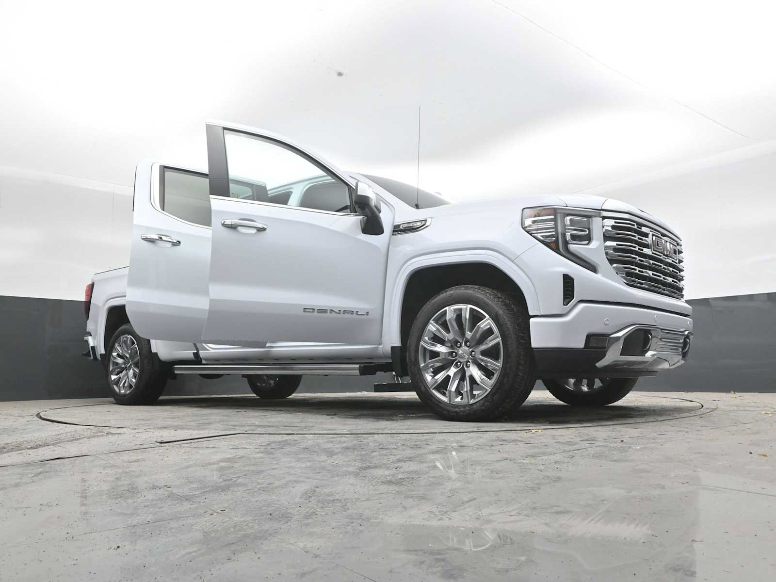 New 2026 GMC Sierra 1500 Denali w/ Denali Reserve Package AWD/4WD image 39