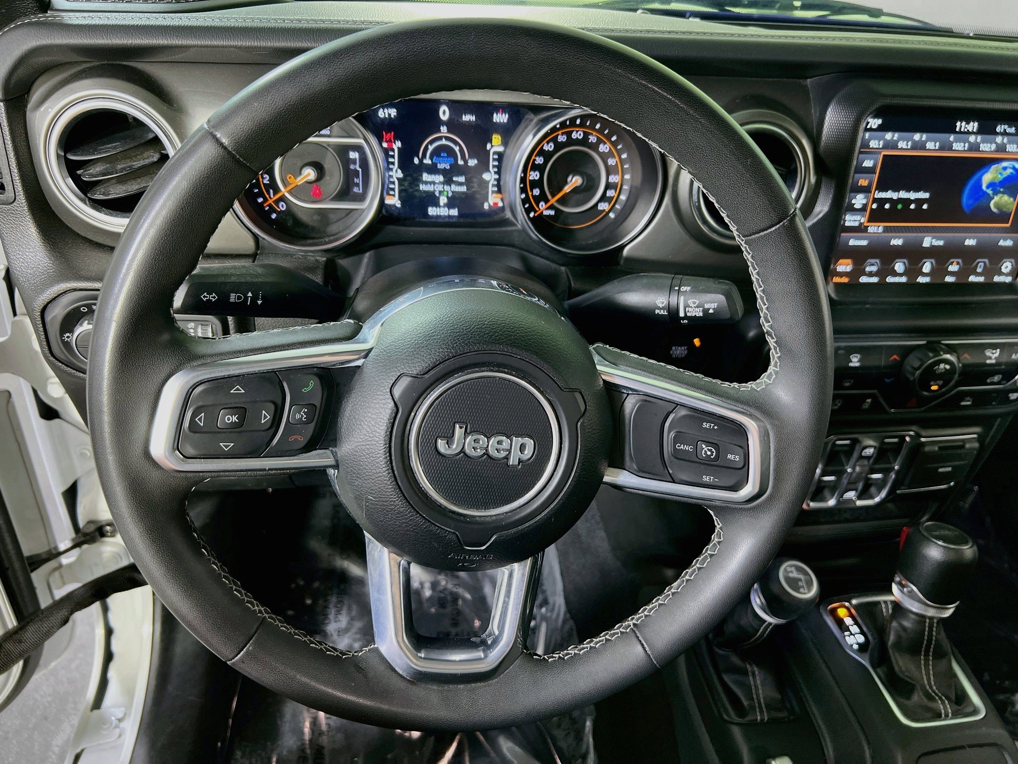 Used 2023 Jeep Gladiator Overland AWD/4WD image 11