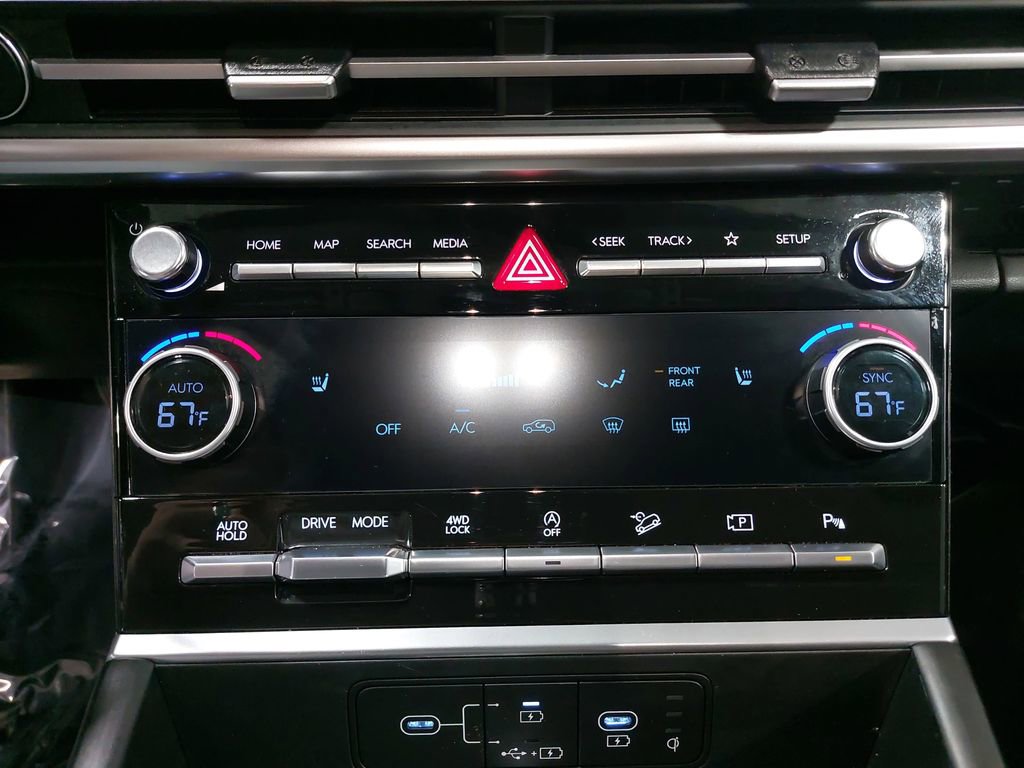 Certified 2025 Hyundai Santa Fe SEL image 23