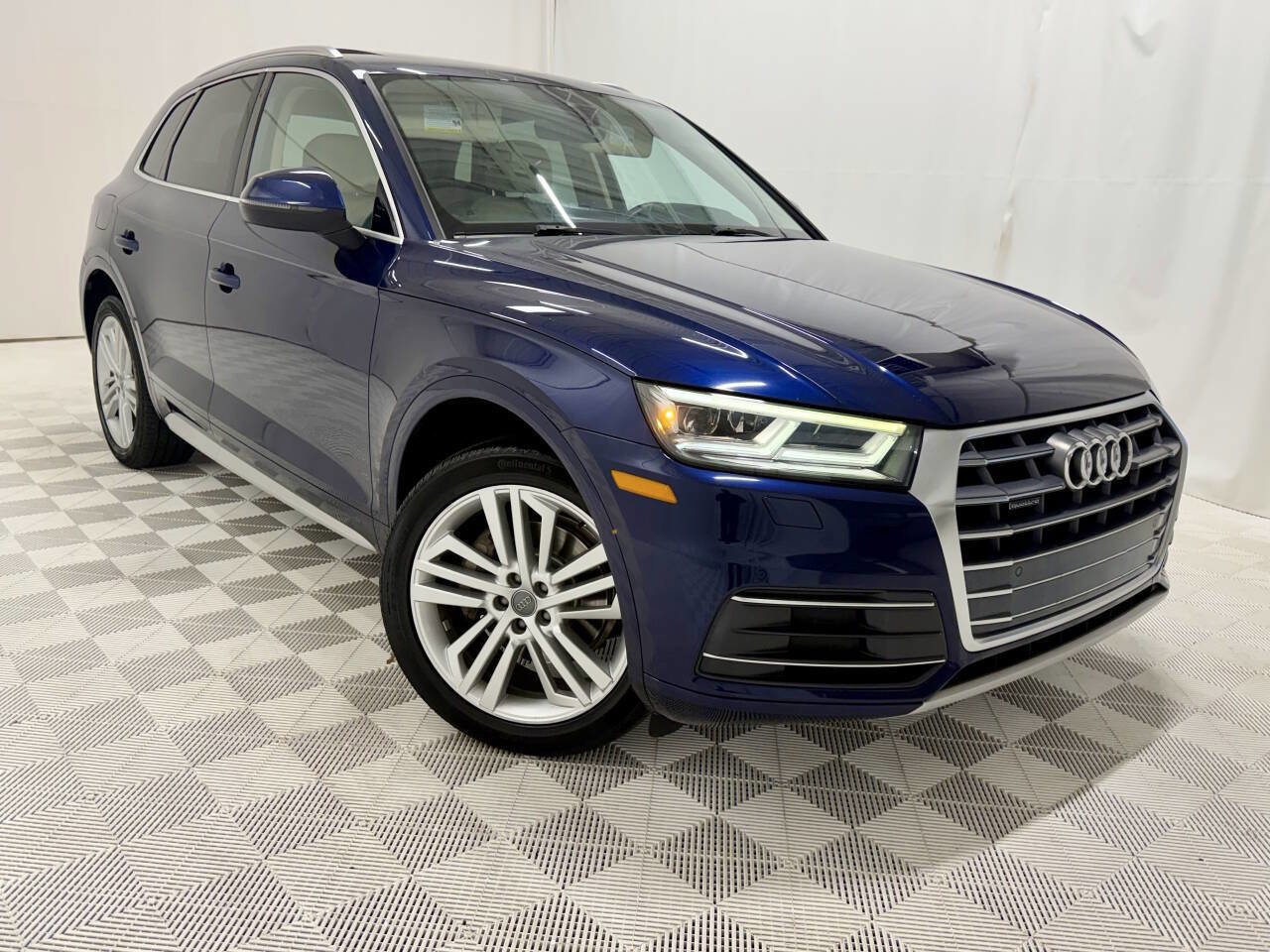 Used 2018 Audi Q5 2.0T Premium Plus w/ Premium Plus Package image 2