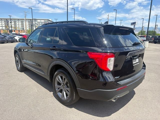 Used 2024 Ford Explorer XLT w/ Equipment Group 202A AWD/4WD image 5