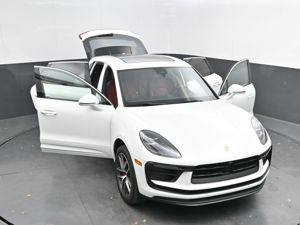 Used 2023 Porsche Macan S image 46