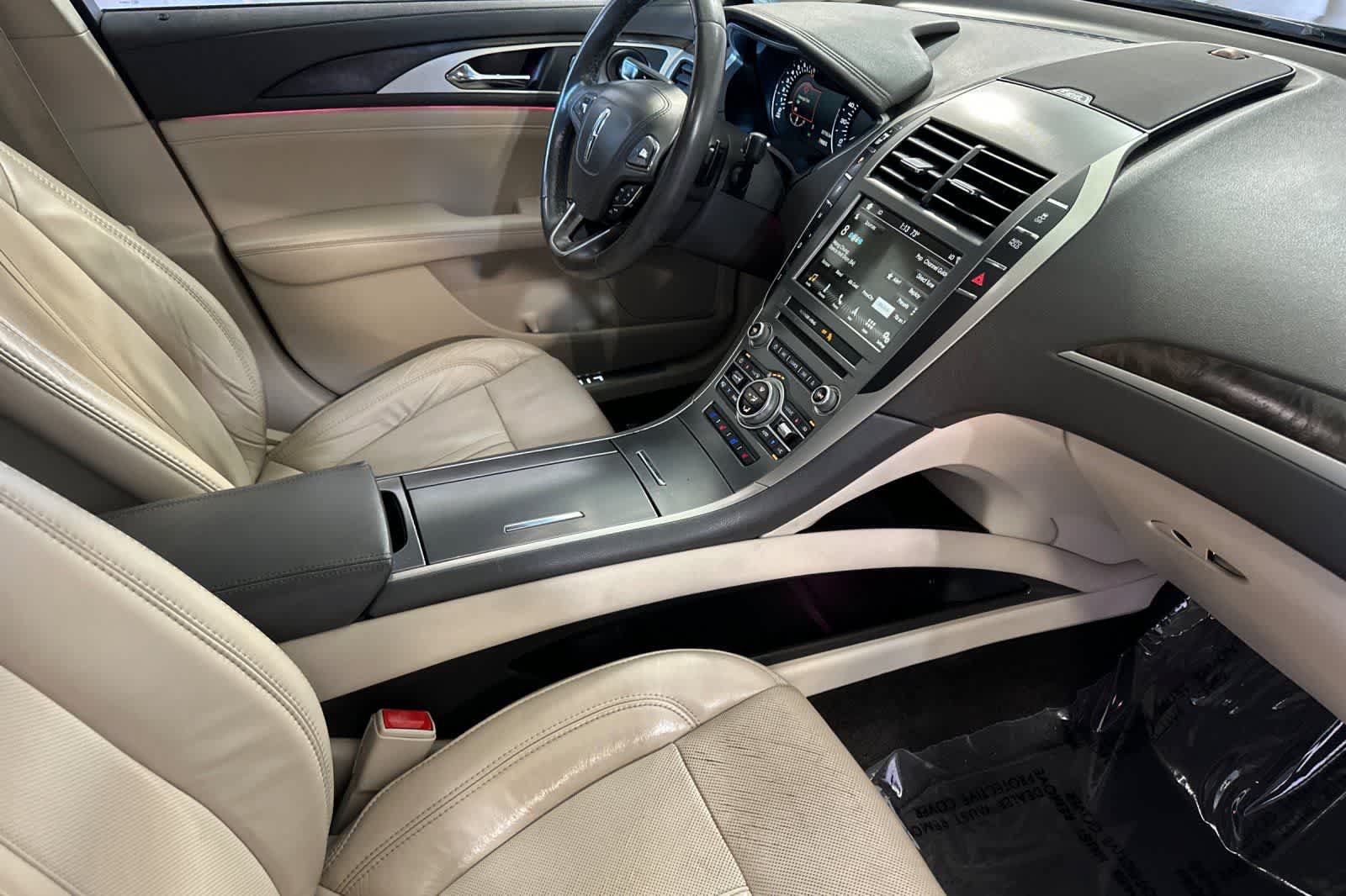 Used 2017 Lincoln MKZ Reserve FWD image 17