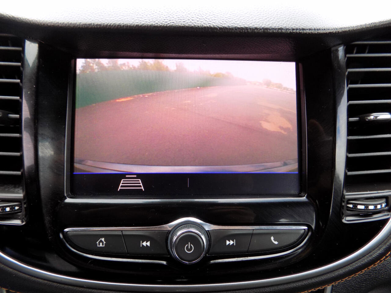 Used 2021 Chevrolet Trax LS image 23