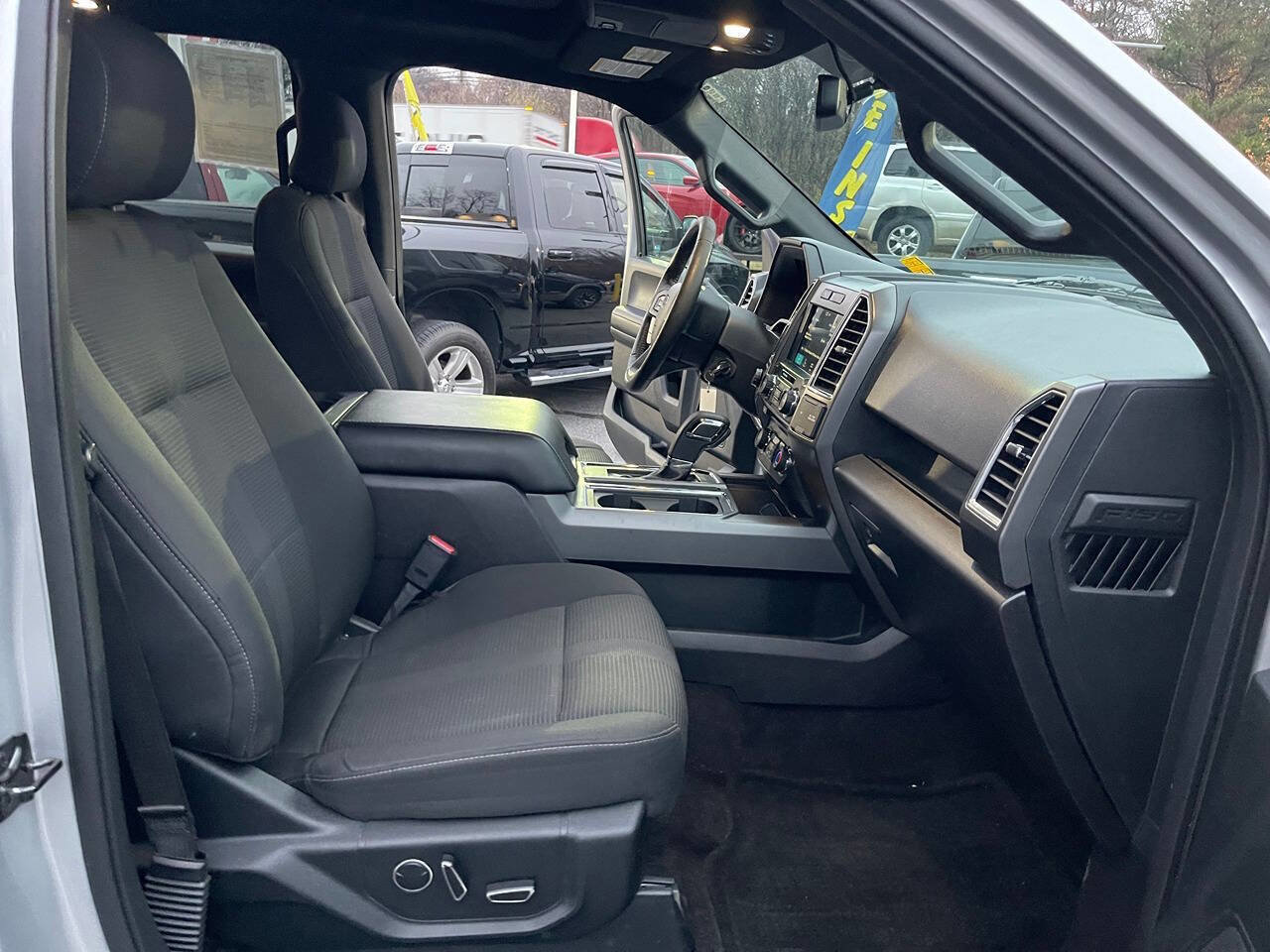 Used 2016 Ford F150 XLT w/ Equipment Group 302A Luxury image 34