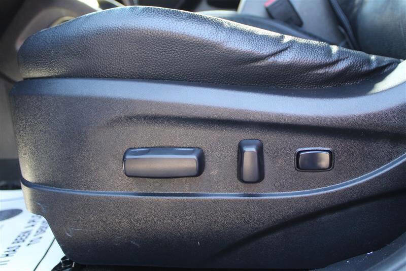 Used 2012 Hyundai Tucson Limited FWD image 11