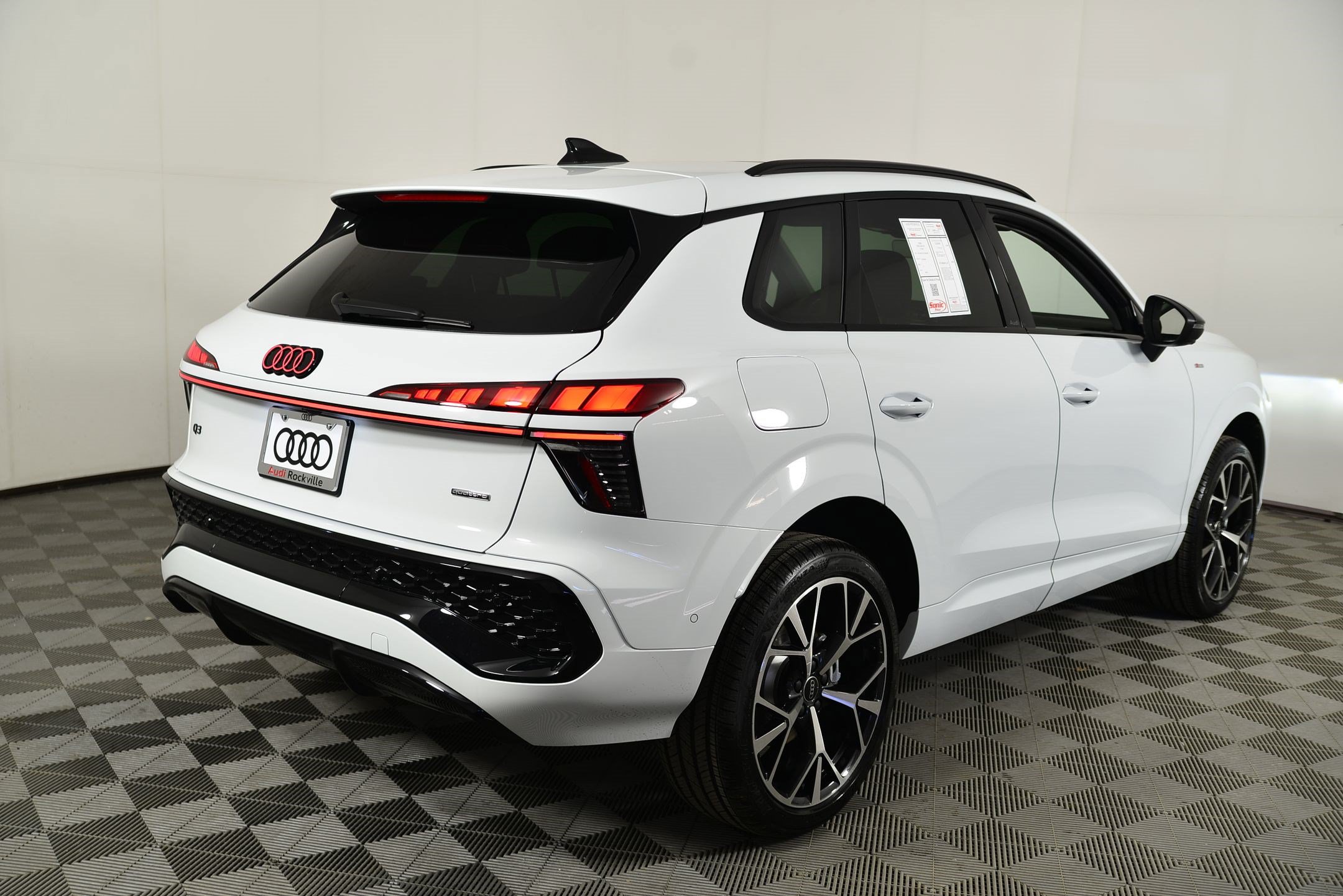 New 2026 Audi Q3 quattro 2.0T AWD/4WD image 9