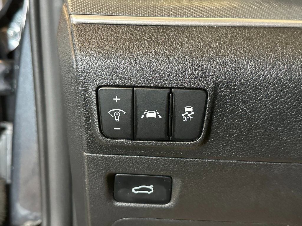 Used 2023 Kia K5 LXS FWD image 16