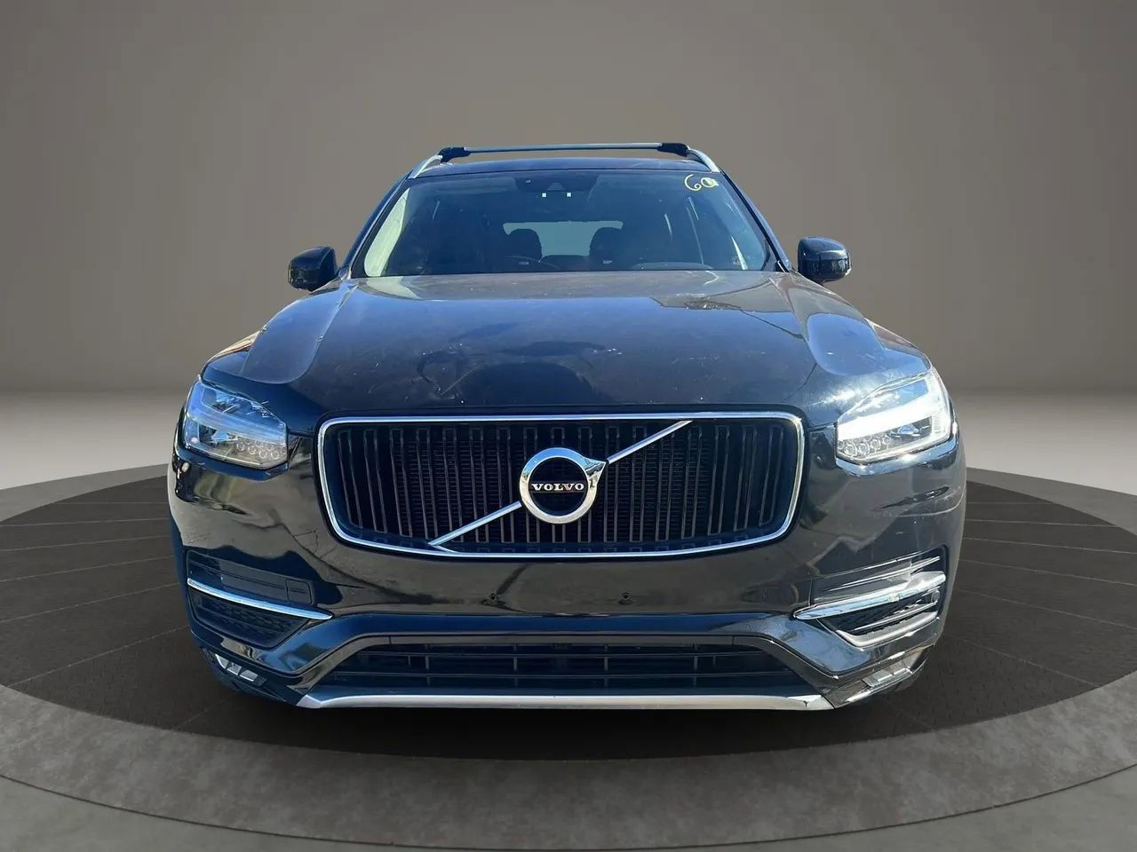Used 2019 Volvo XC90 T5 Momentum image 2
