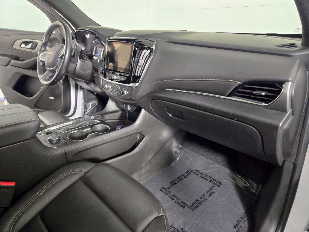 Certified 2023 Chevrolet Traverse LT w/ LT Premium Package AWD/4WD image 11