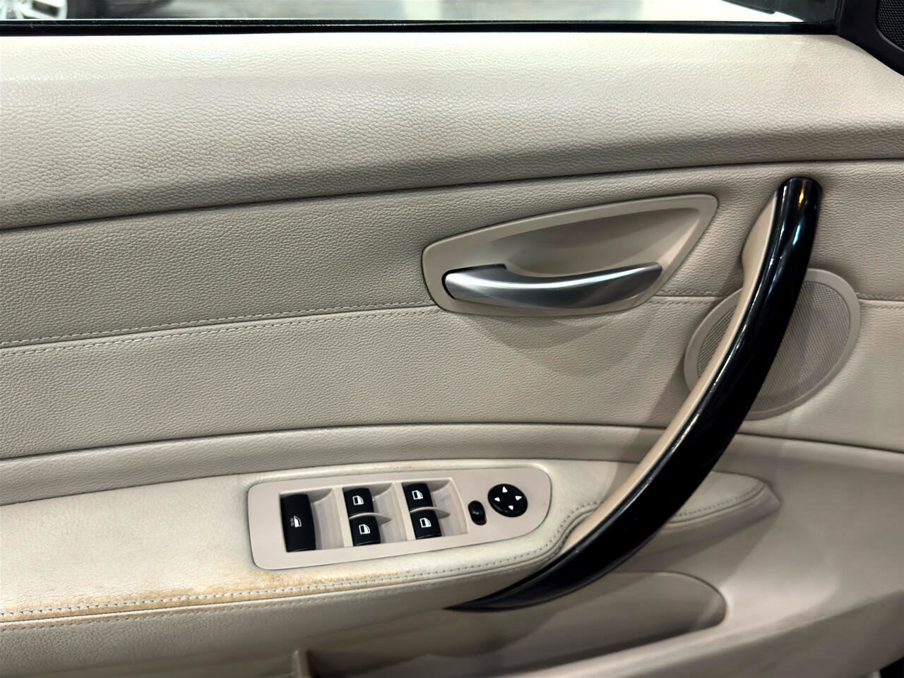 Used 2011 BMW 128i Convertible image 24