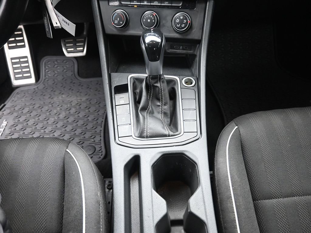 Used 2023 Volkswagen Jetta Sport image 13